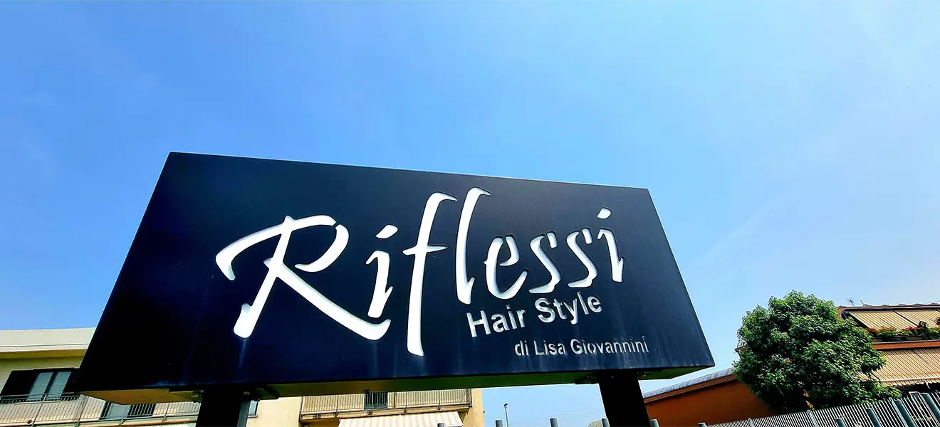 Immagine Riflessi Hair Style Di Lisa Giovannini - arredamento